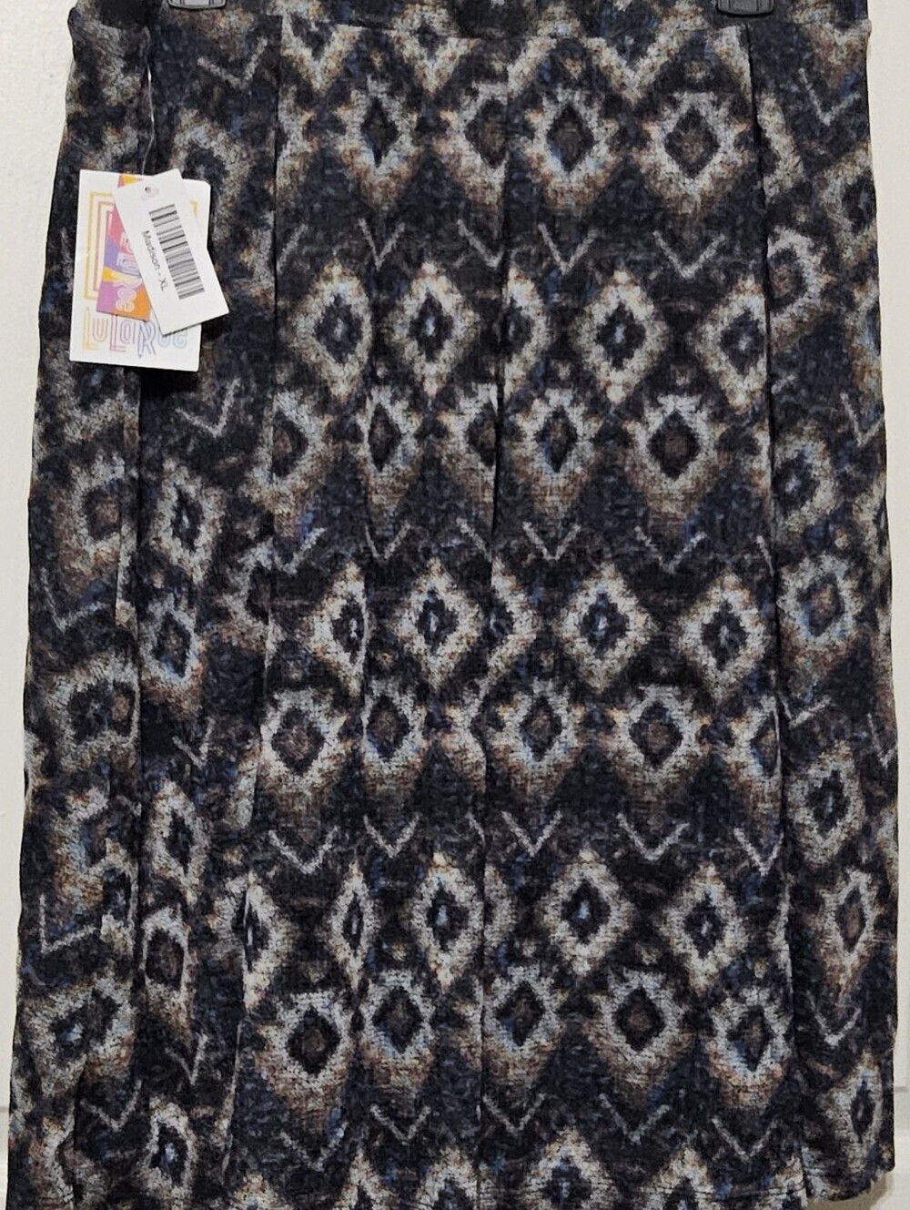 LuLaRoe Madison A-line skirt, knee-length – Patterned Midi Skirt